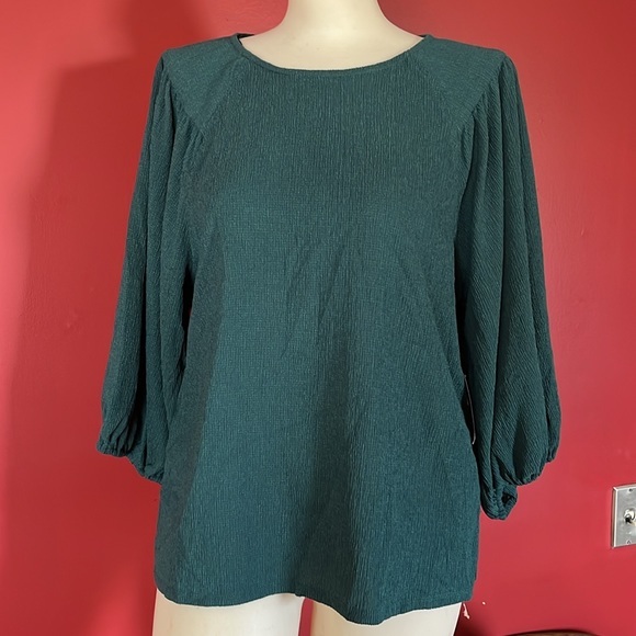 Brand new Vince Camuto emerald green blouse - Picture 13 of 16